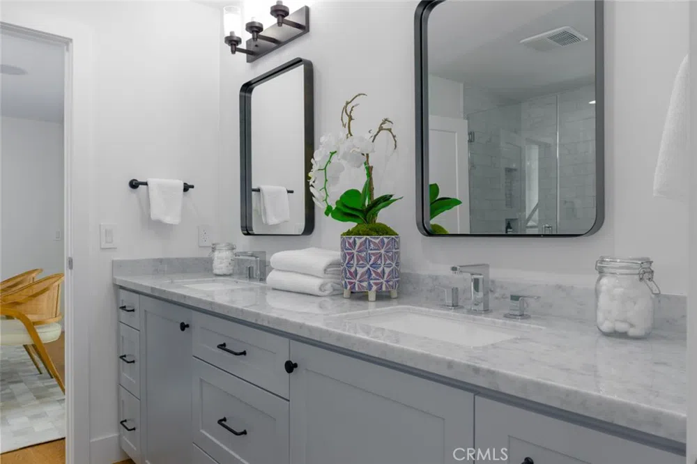 1025 W Balboa Boulevard Newport Beach, CA 92661