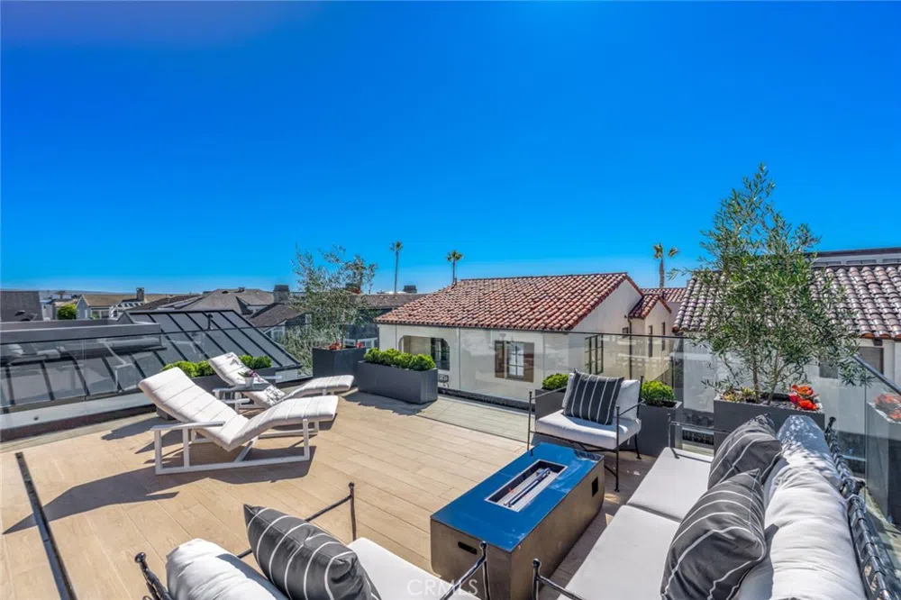 1025 W Balboa Boulevard Newport Beach, CA 92661
