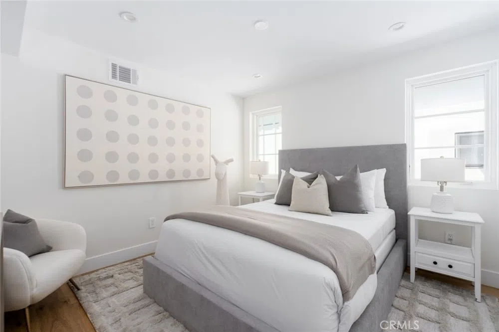 1025 W Balboa Boulevard Newport Beach, CA 92661