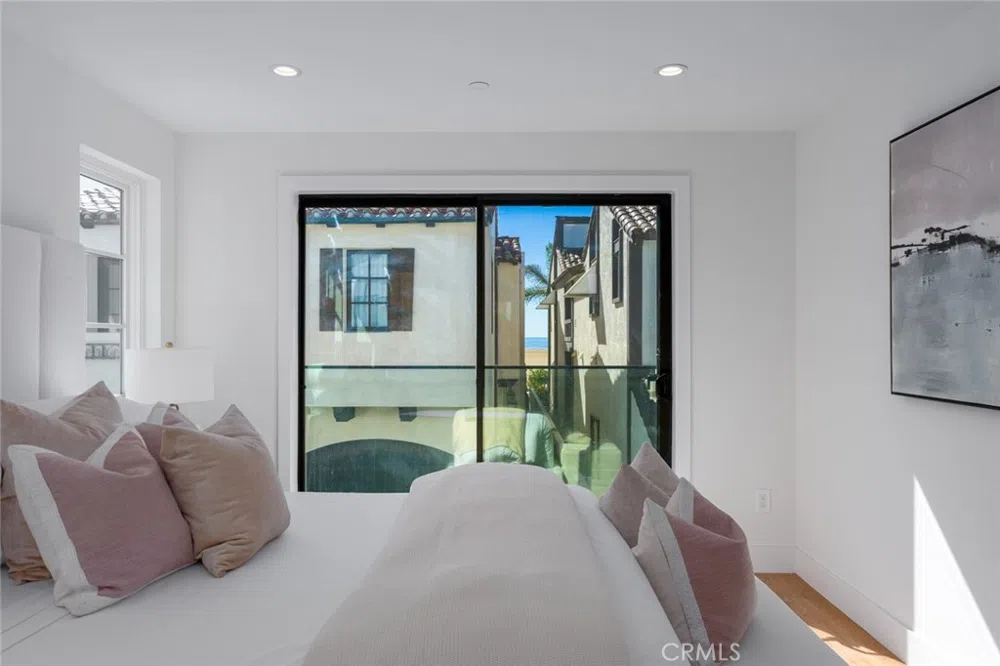 1025 W Balboa Boulevard Newport Beach, CA 92661