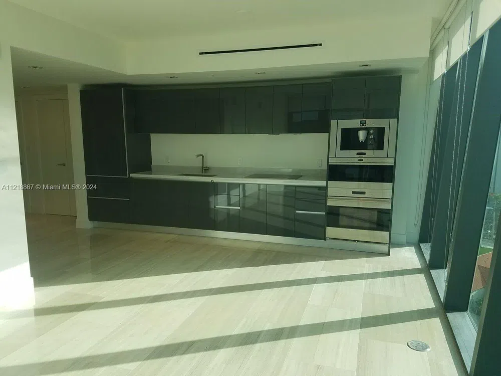 1451 Brickell Ave #1206 Miami, FL 33131