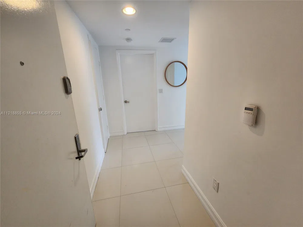 485 Brickell Ave #2504 Miami, FL 33131