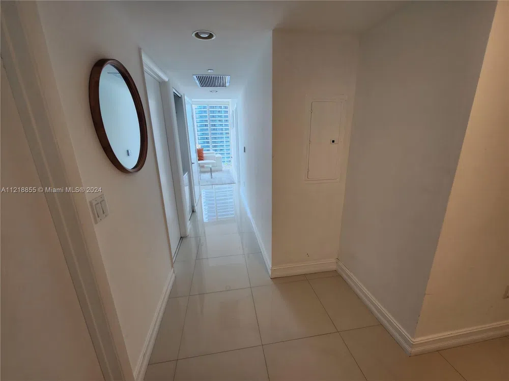 485 Brickell Ave #2504 Miami, FL 33131