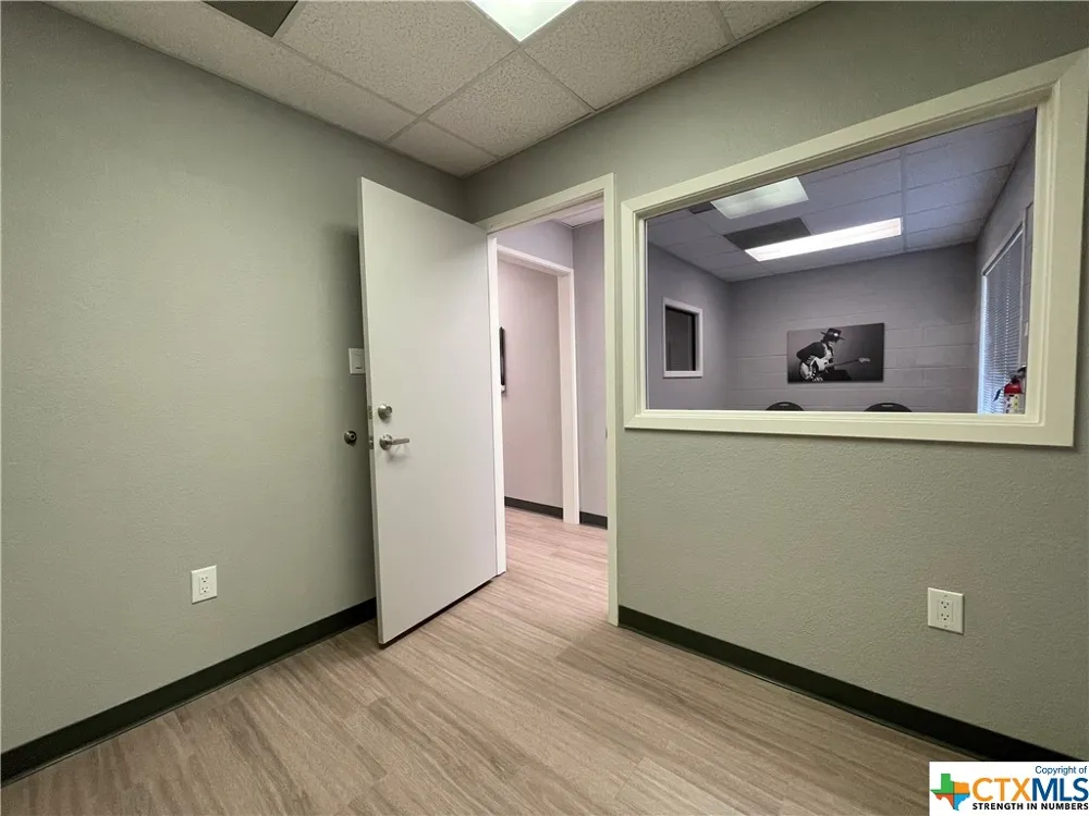 1409 Bishop Street San Marcos, TX 78666