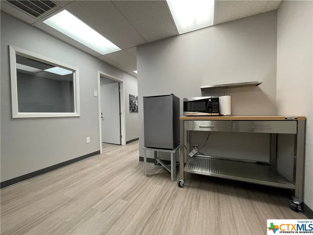 1409 Bishop Street San Marcos, TX 78666