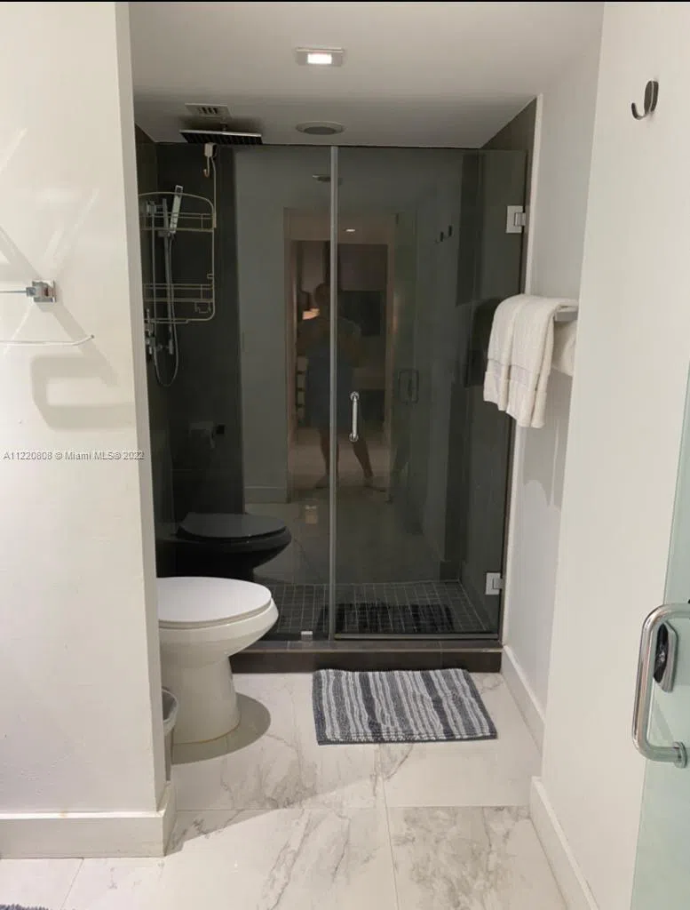 2301 Collins Ave #1503 Miami Beach, FL 33139