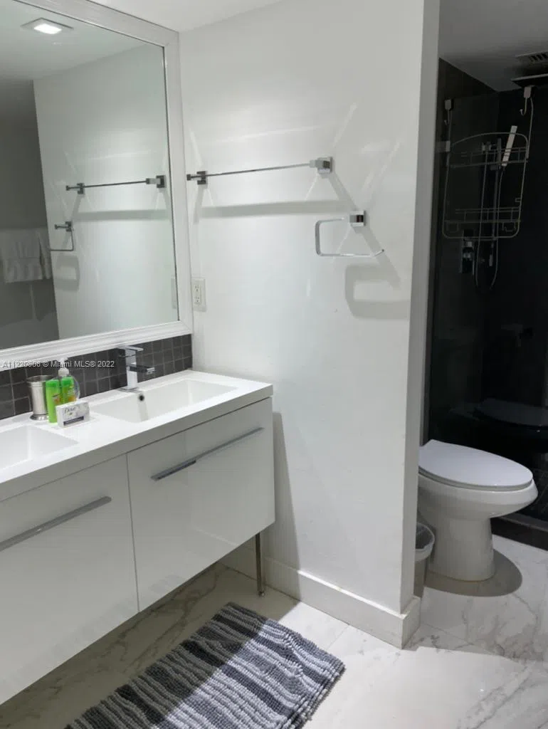 2301 Collins Ave #1503 Miami Beach, FL 33139