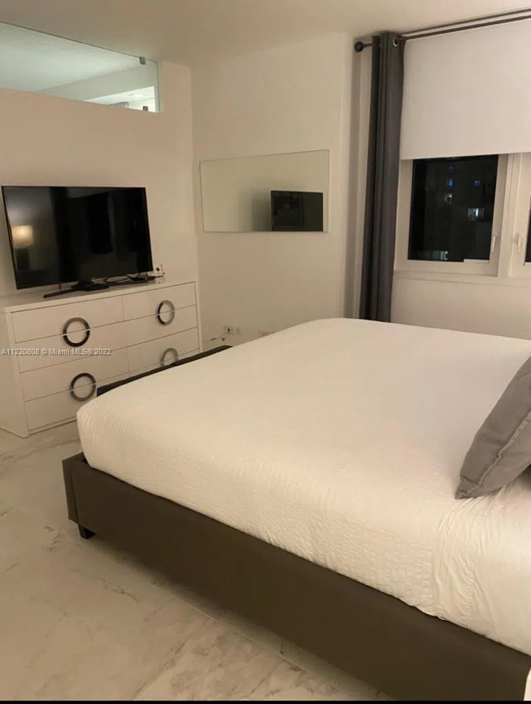 2301 Collins Ave #1503 Miami Beach, FL 33139