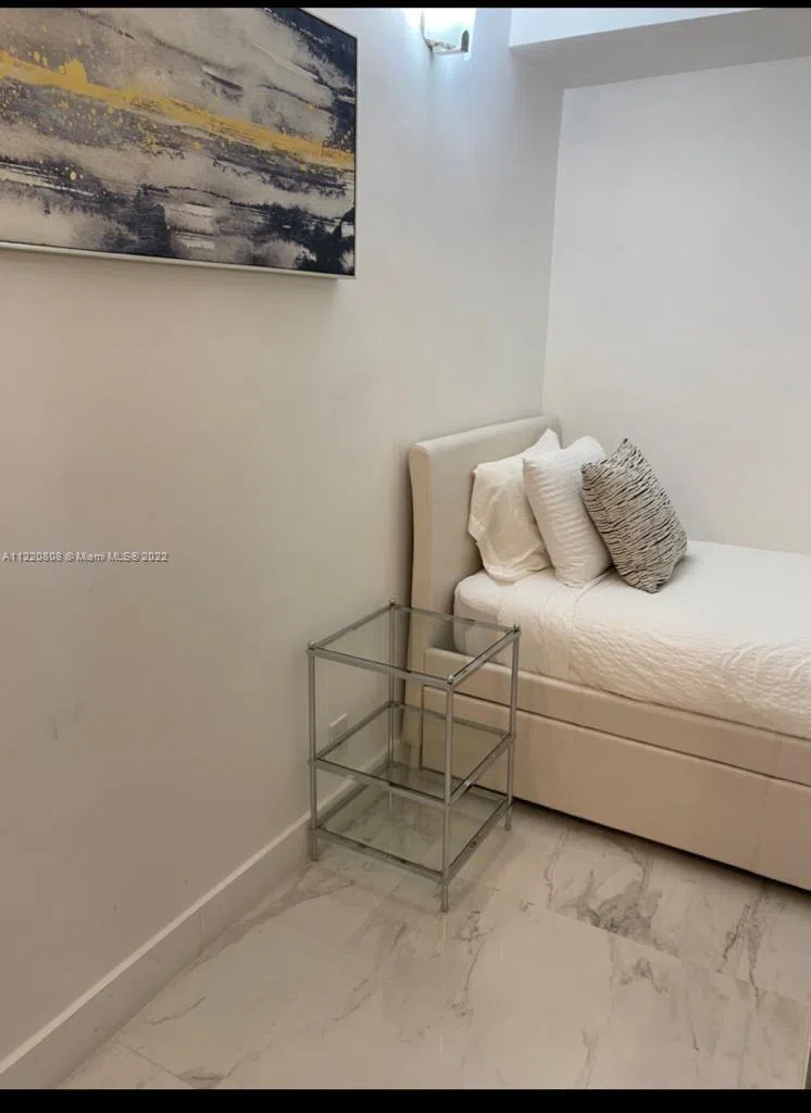 2301 Collins Ave #1503 Miami Beach, FL 33139