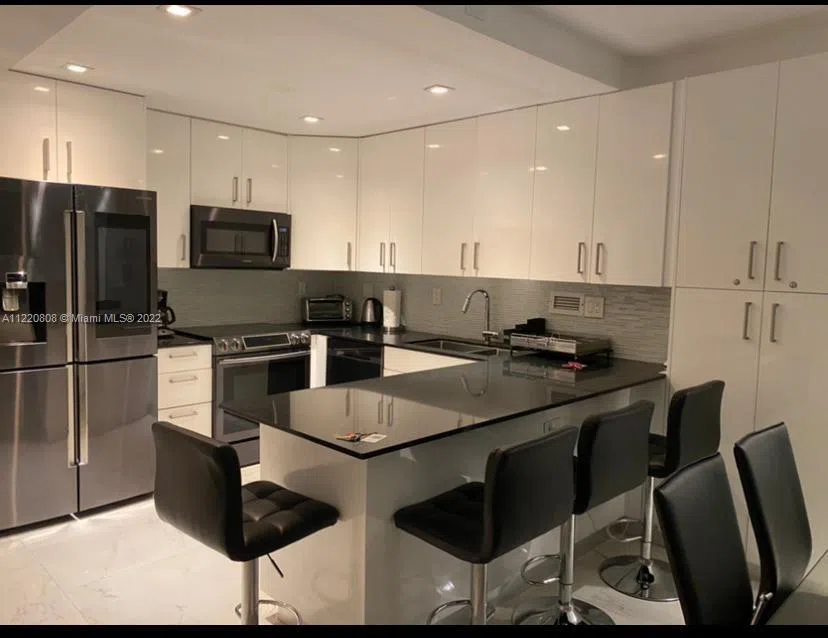 2301 Collins Ave #1503 Miami Beach, FL 33139