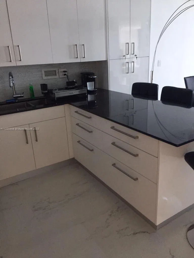 2301 Collins Ave #1503 Miami Beach, FL 33139