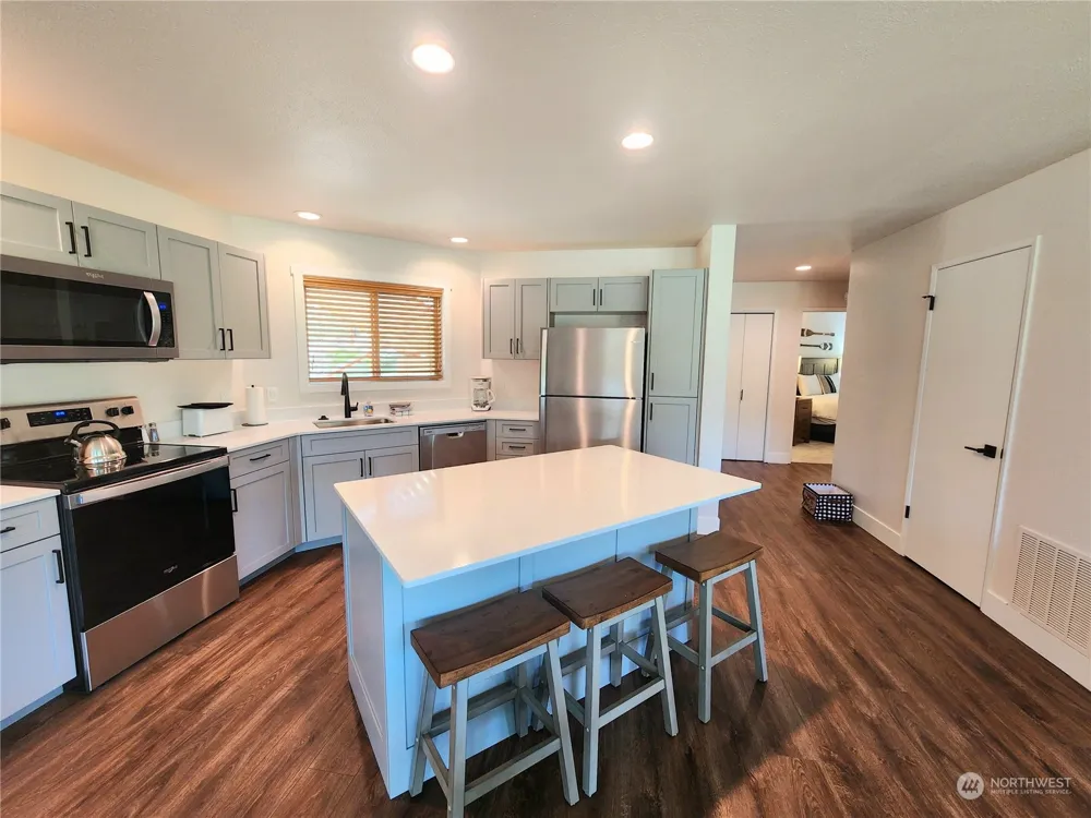 1 Lodge 602-O Manson, WA 98831