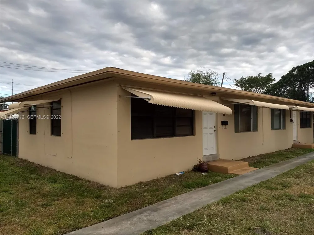 2212 Johnson St Hollywood, FL 33020