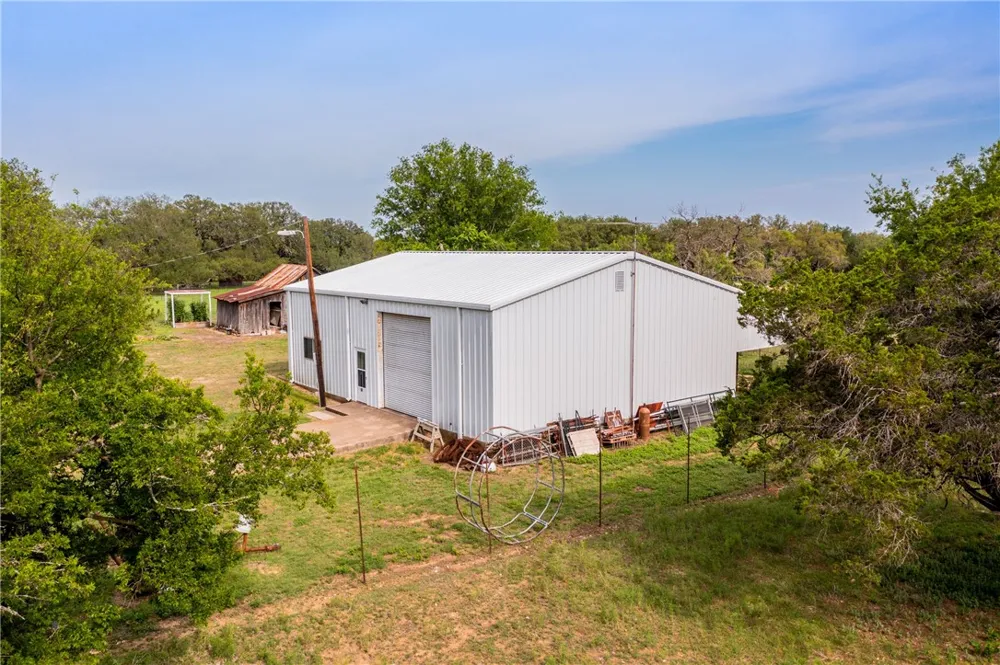 17733 W State Highway 29 Highway Liberty Hill, TX 78642