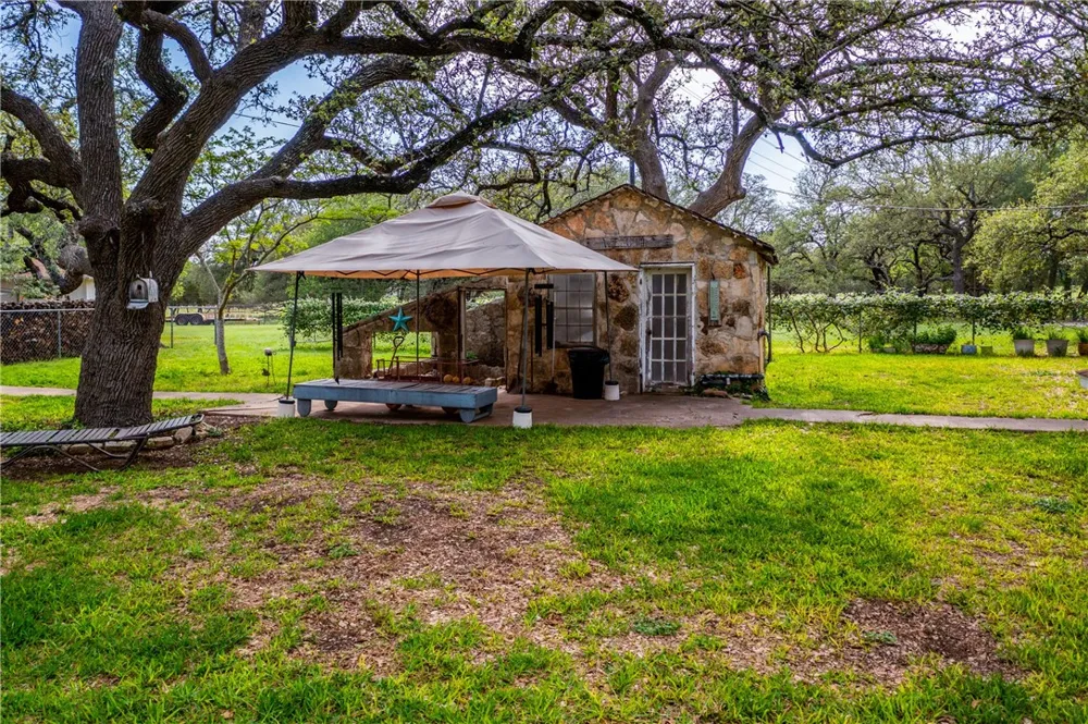 17733 W State Highway 29 Highway Liberty Hill, TX 78642