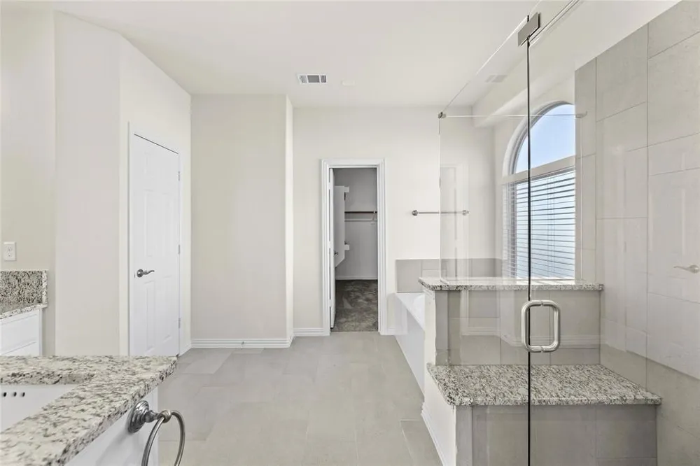 320 Cheyenne Mountain Drive Ovilla, TX 75154