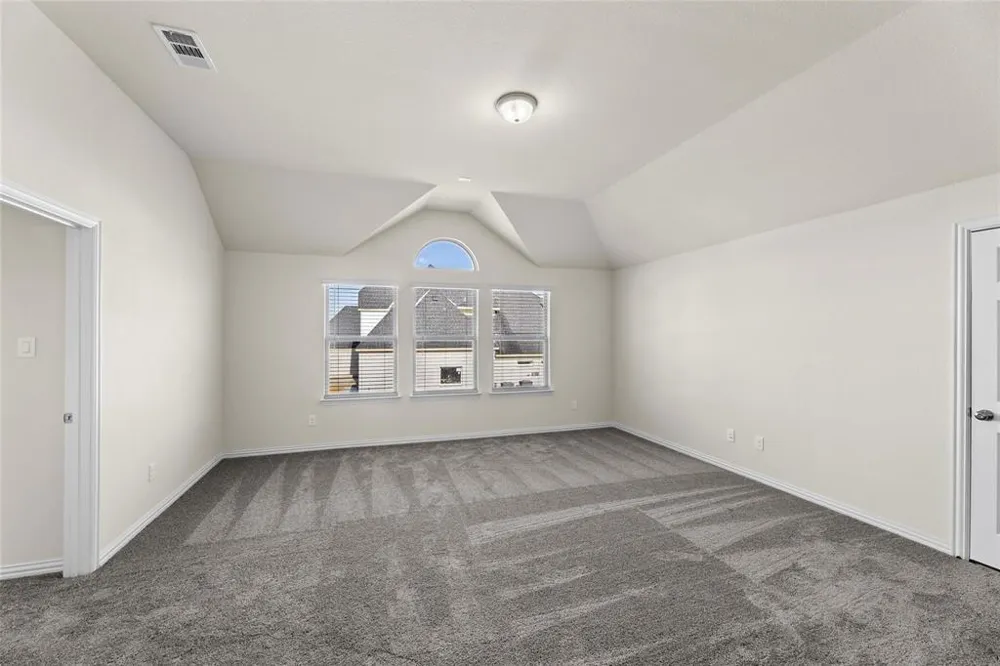 320 Cheyenne Mountain Drive Ovilla, TX 75154