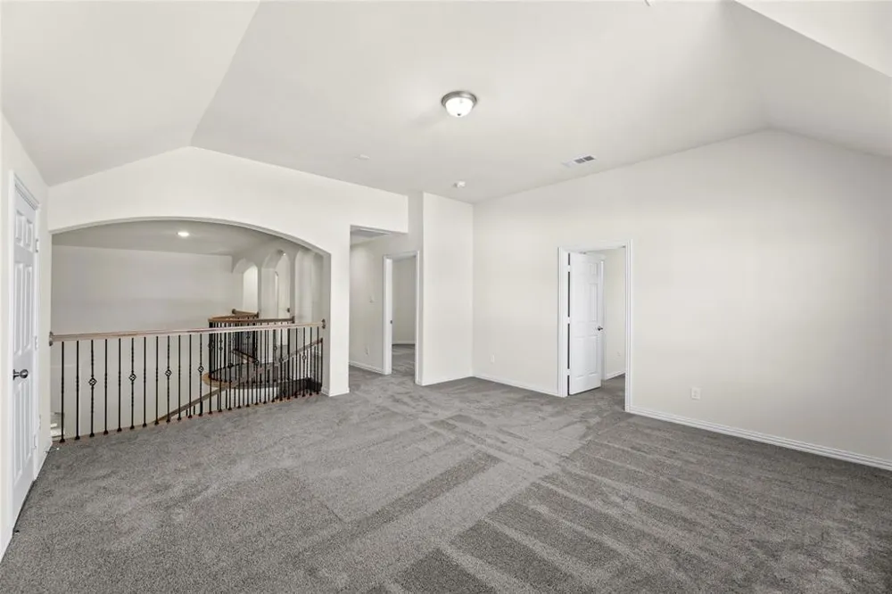 320 Cheyenne Mountain Drive Ovilla, TX 75154