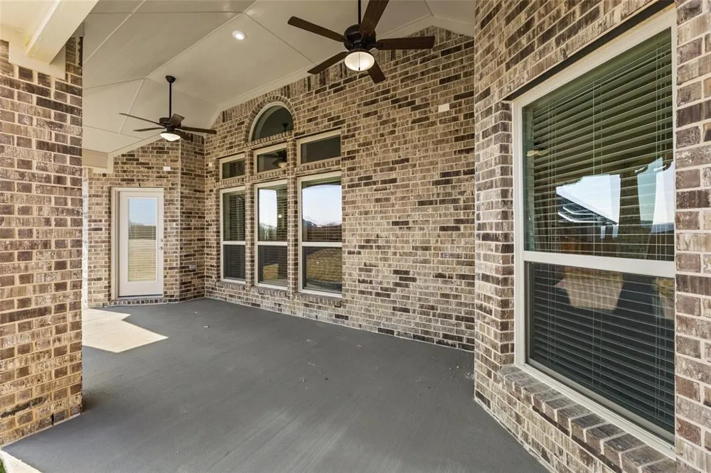 320 Cheyenne Mountain Drive Ovilla, TX 75154