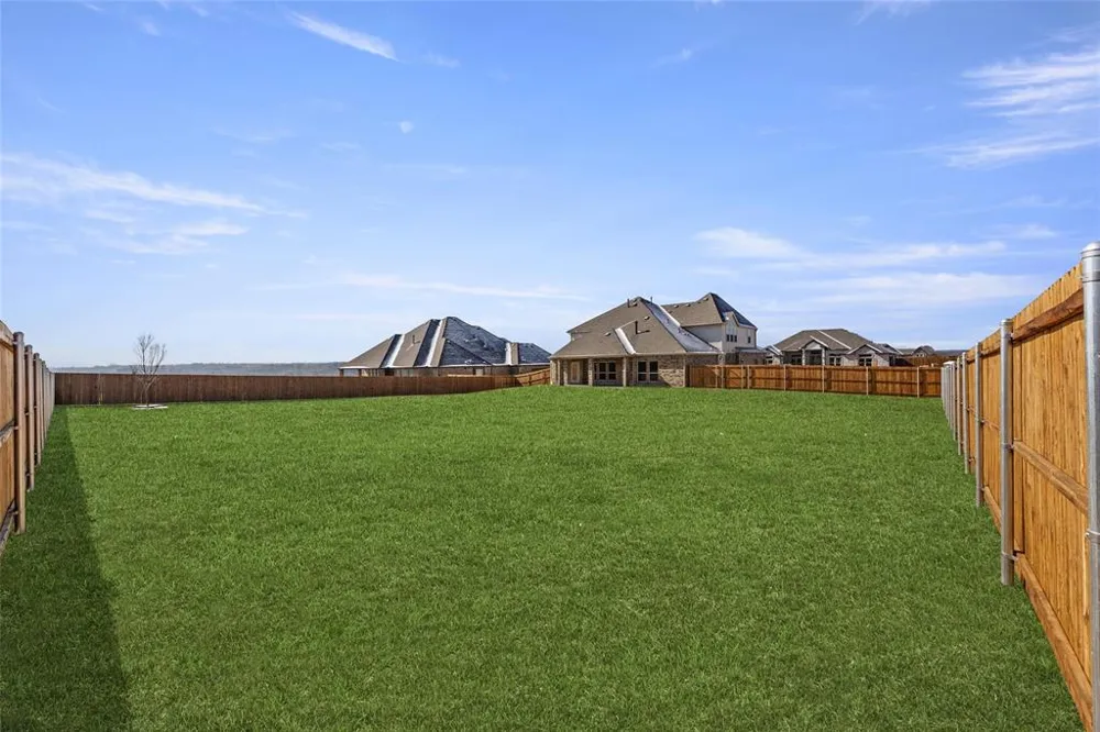 320 Cheyenne Mountain Drive Ovilla, TX 75154