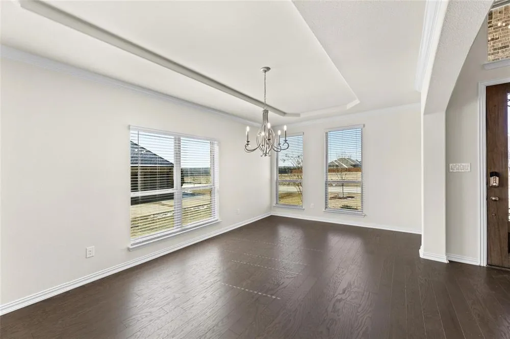 320 Cheyenne Mountain Drive Ovilla, TX 75154