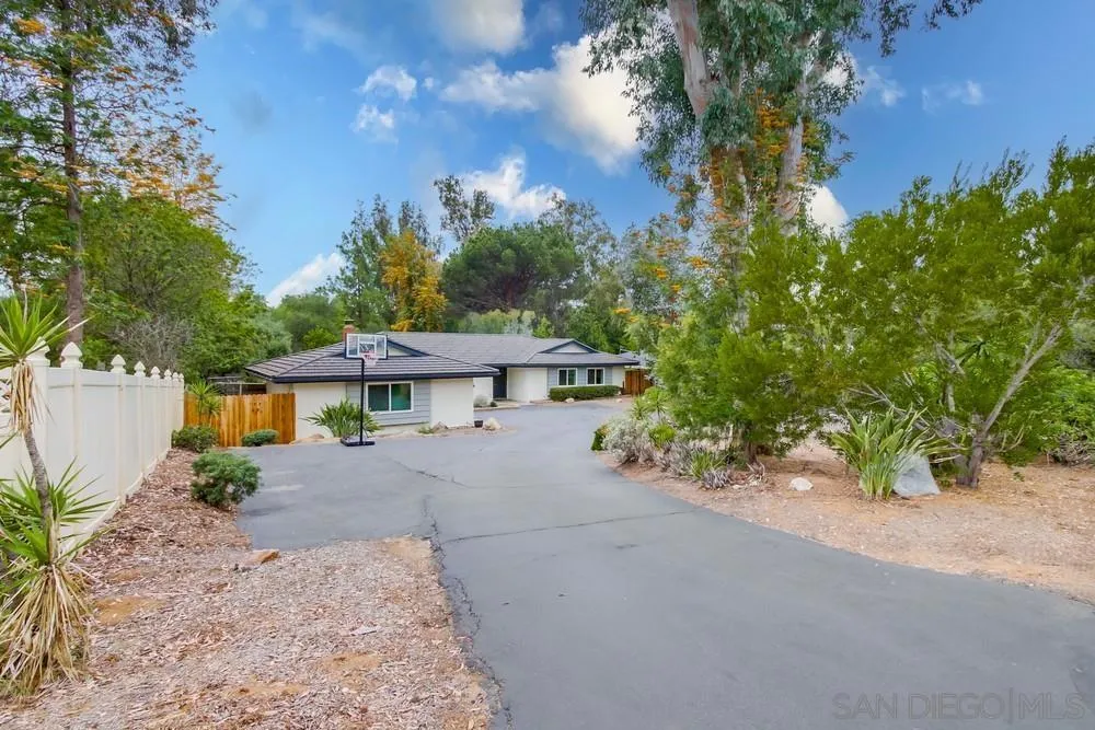 16820 Orchard Bend Rd Poway, CA 92064