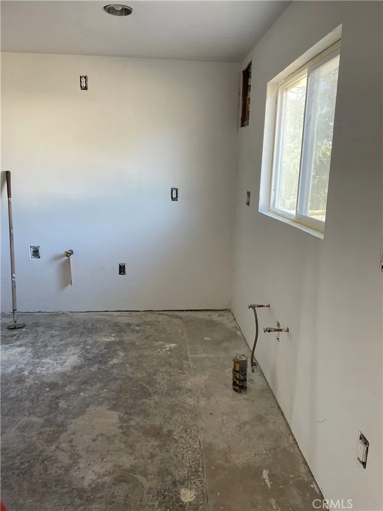 912 Avenue B Calimesa, CA 92320