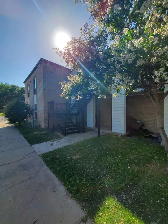 6016 Westridge Lane #402 Fort Worth, TX 76116