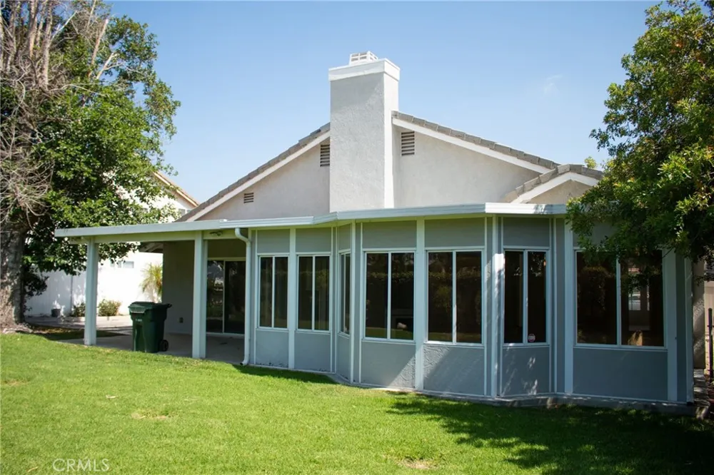 2147 W Fairview Drive Rialto, CA 92377