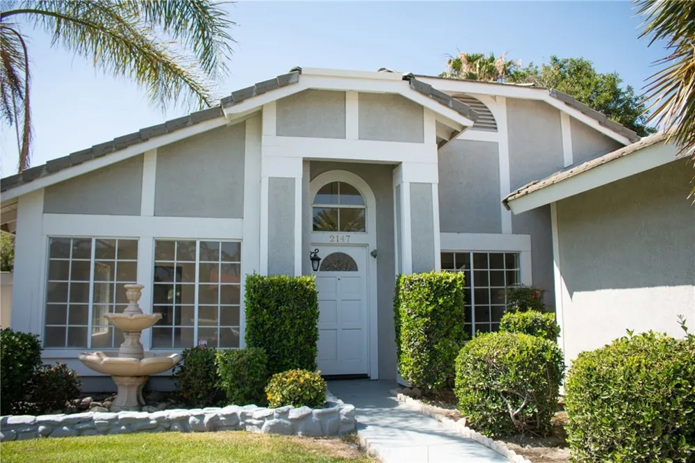 2147 W Fairview Drive Rialto, CA 92377