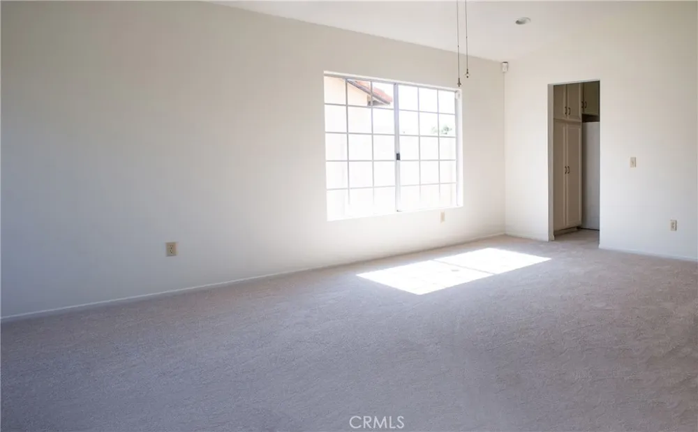 2147 W Fairview Drive Rialto, CA 92377