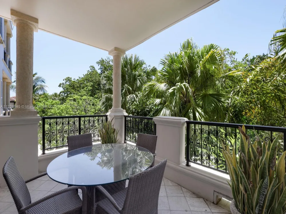 19126 Fisher Island Dr #19126 Miami Beach, FL 33109