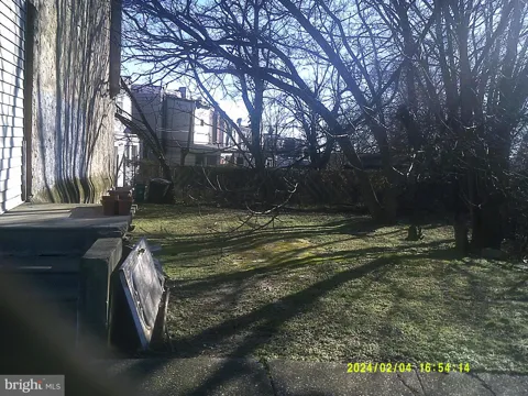 194 W ROOSEVELT BOULEVARD