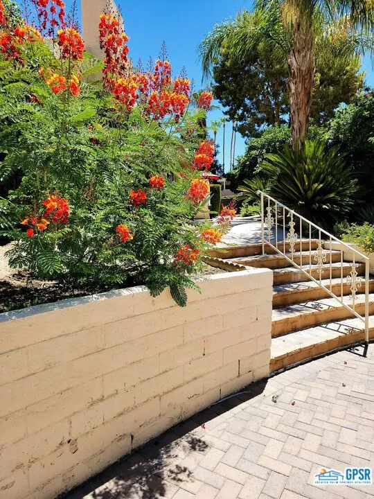 2600 S Palm Canyon Drive #20 Palm Springs, CA 92264