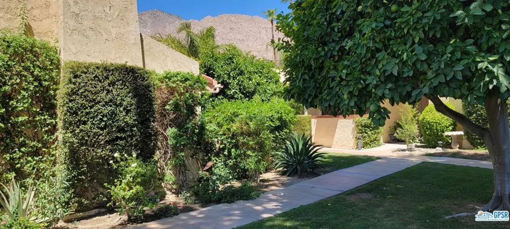2600 S Palm Canyon Drive #20 Palm Springs, CA 92264