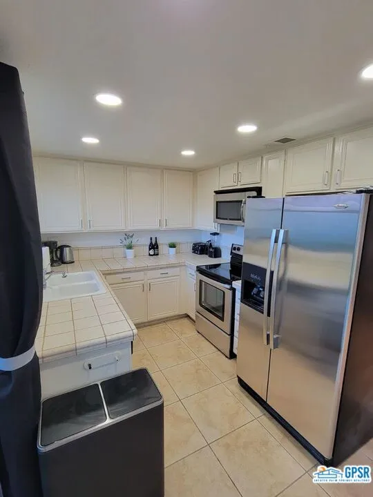 2600 S Palm Canyon Drive #20 Palm Springs, CA 92264