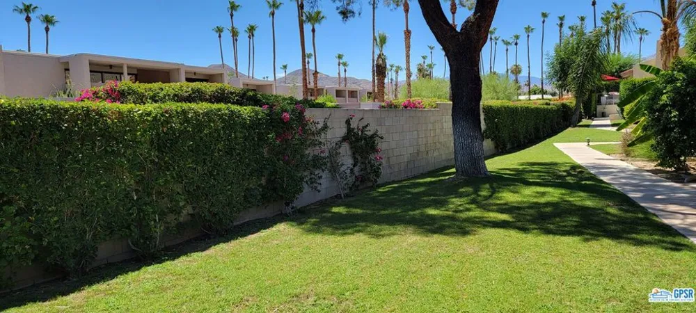 2600 S Palm Canyon Drive #20 Palm Springs, CA 92264