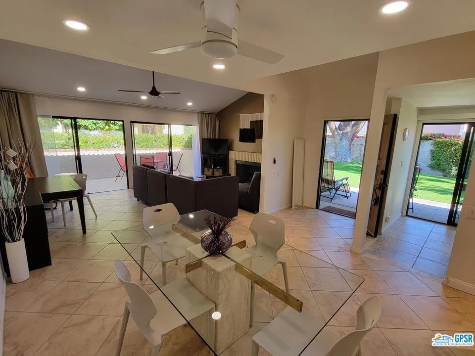 2600 S Palm Canyon Drive #20 Palm Springs, CA 92264
