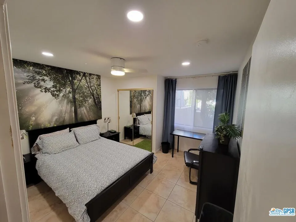 2600 S Palm Canyon Drive #20 Palm Springs, CA 92264