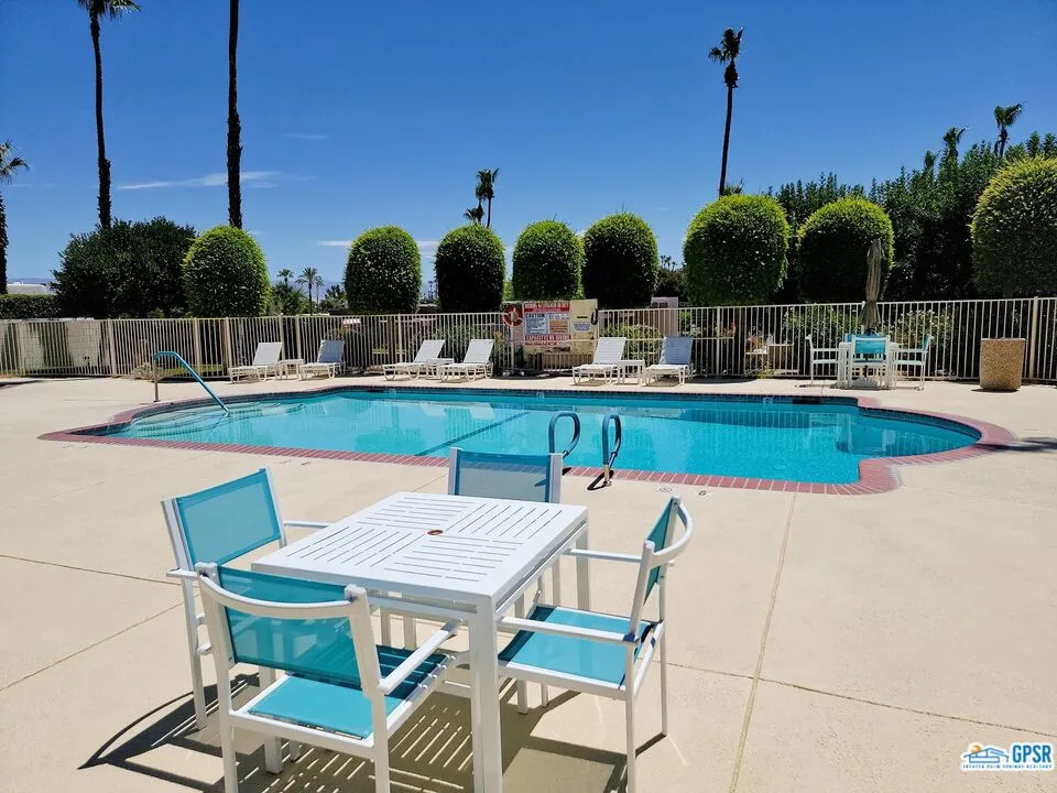 2600 S Palm Canyon Drive #20 Palm Springs, CA 92264