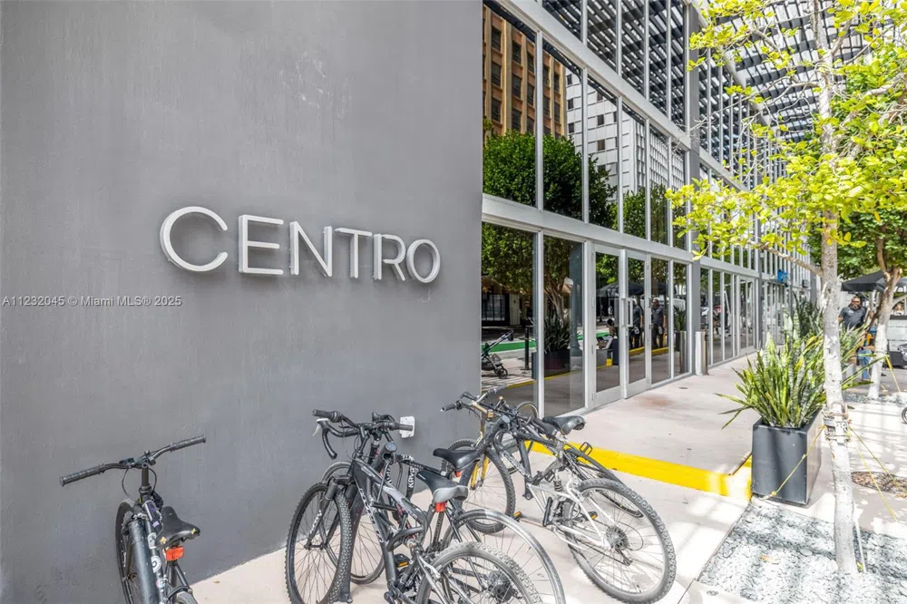 151 SE 1st St #809 Miami, FL 33131