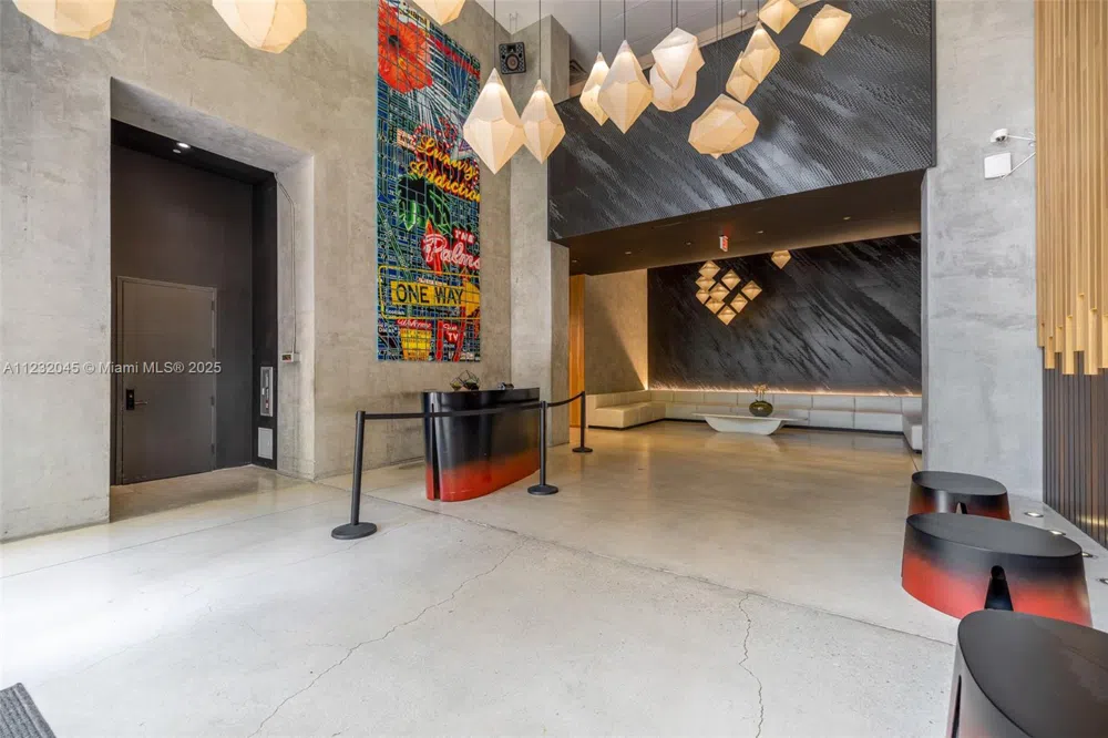 151 SE 1st St #809 Miami, FL 33131