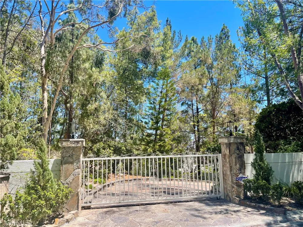 27591 Rolling Wood Lane San Juan Capistrano, CA 92675