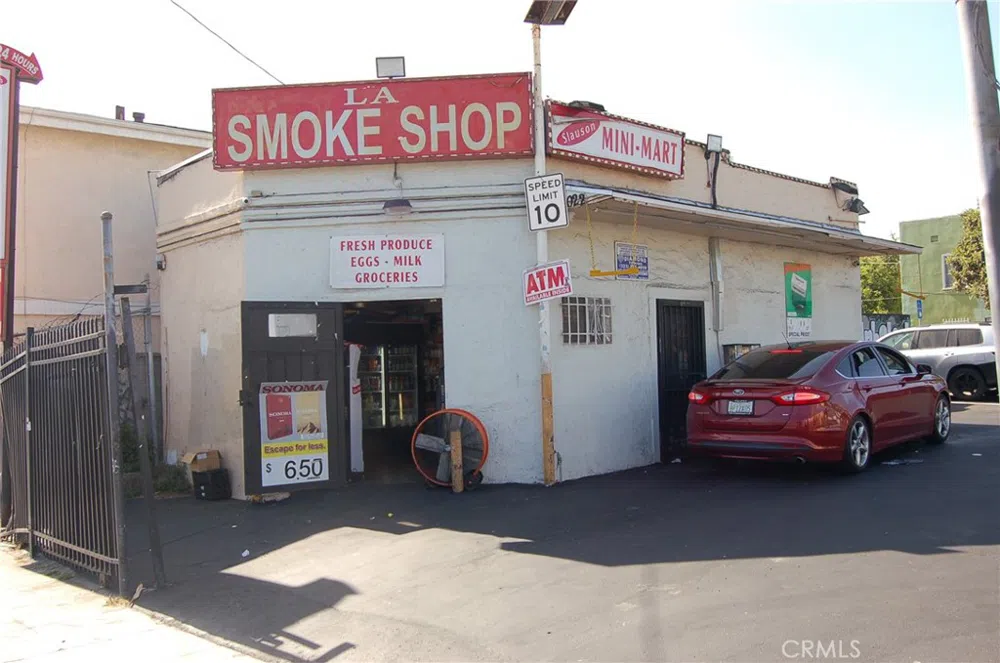 3020 W SLAUSON AVENUE Los Angeles, CA 90043