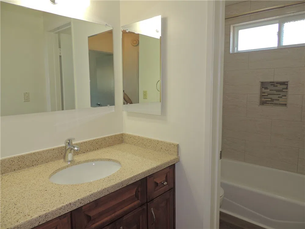 321 Gladys Avenue #4 Long Beach, CA 90814