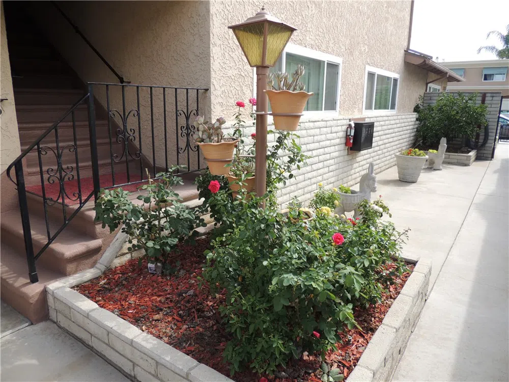 321 Gladys Avenue #4 Long Beach, CA 90814