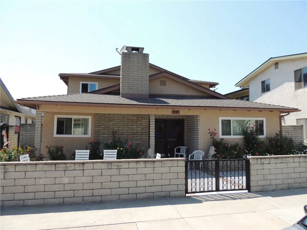321 Gladys Avenue #4 Long Beach, CA 90814
