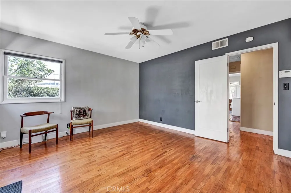 1135 W 10th Street Santa Ana, CA 92703
