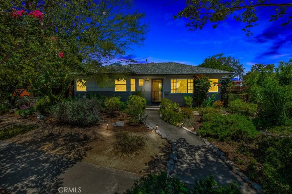 1135 W 10th Street Santa Ana, CA 92703