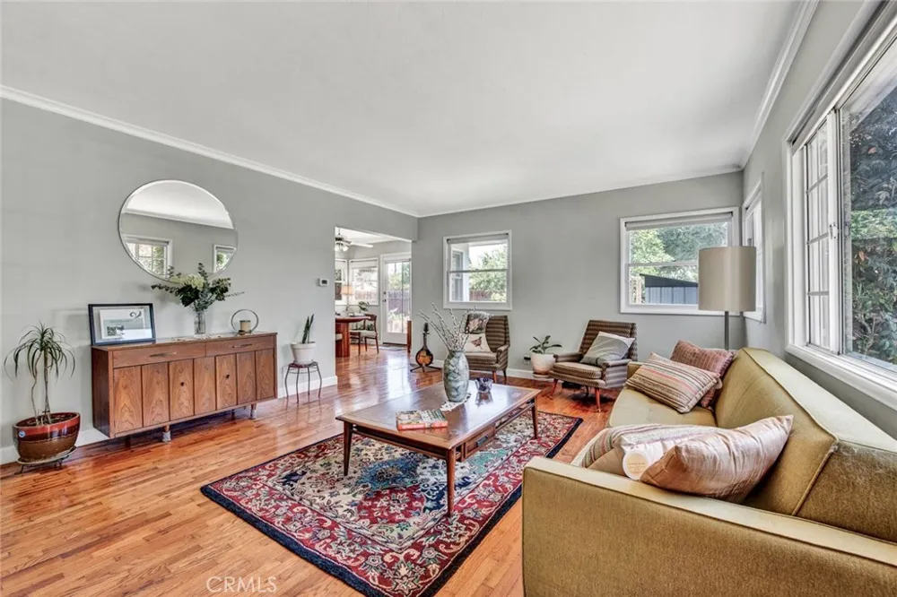 1135 W 10th Street Santa Ana, CA 92703